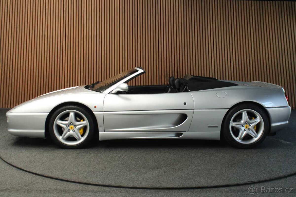 Ferrari F355 F1 Spider z roku 1999 - 5