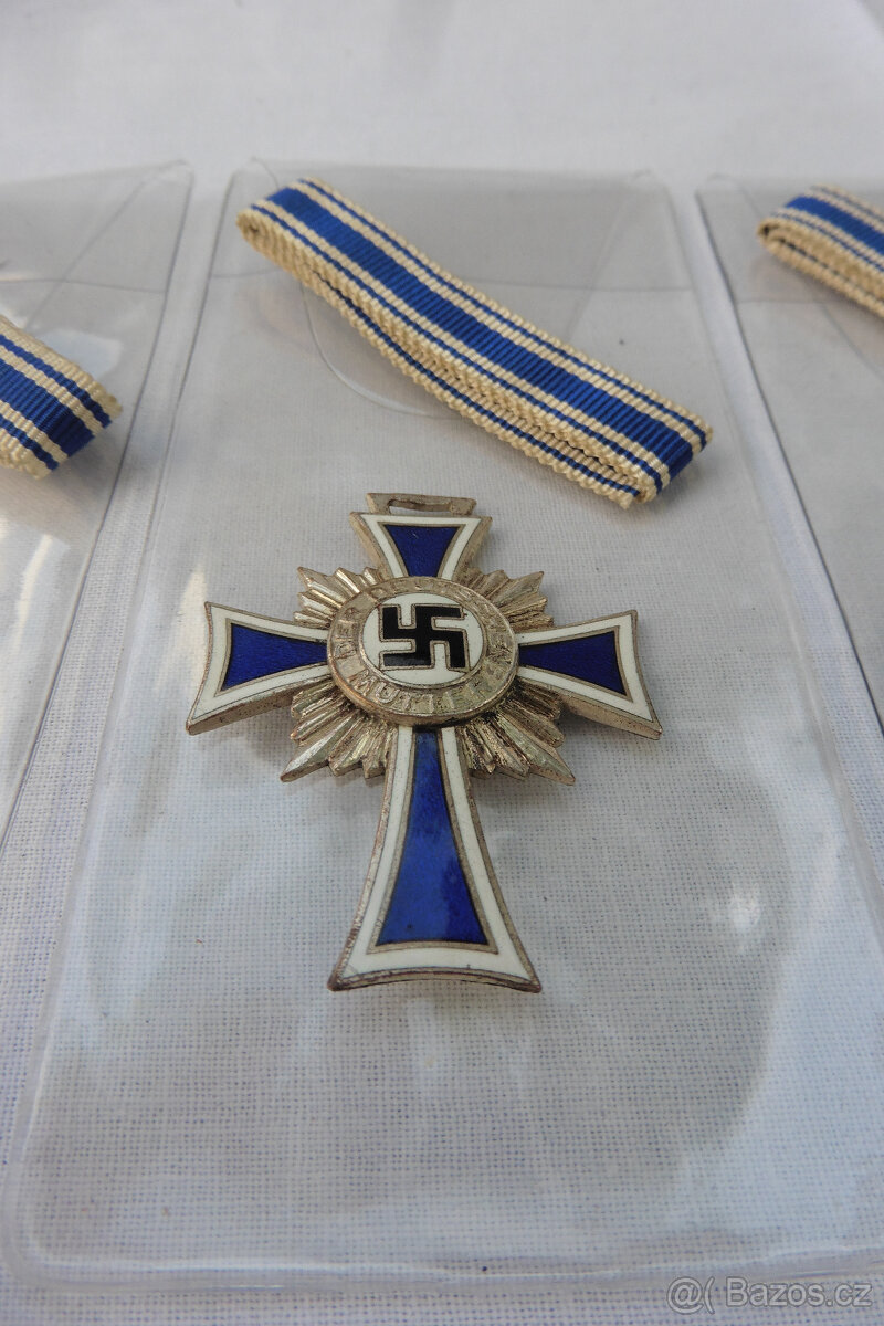 Originál Mutterkreuz z Třetí říše TOP STAV komplet sada - 5