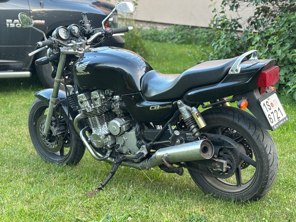 Honda CB 750 SevenFifty - 5