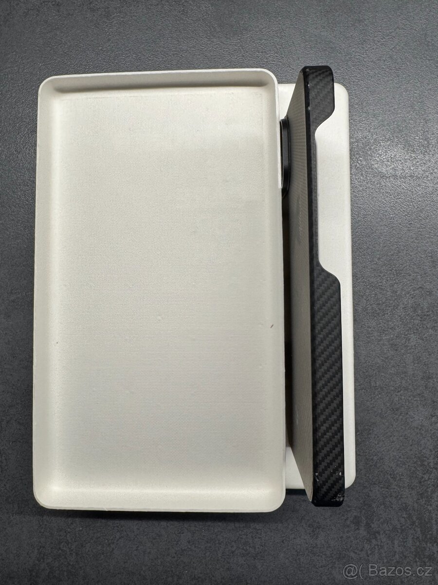 Prodám kryt Pitaka MagEZ case 3 600D - 5