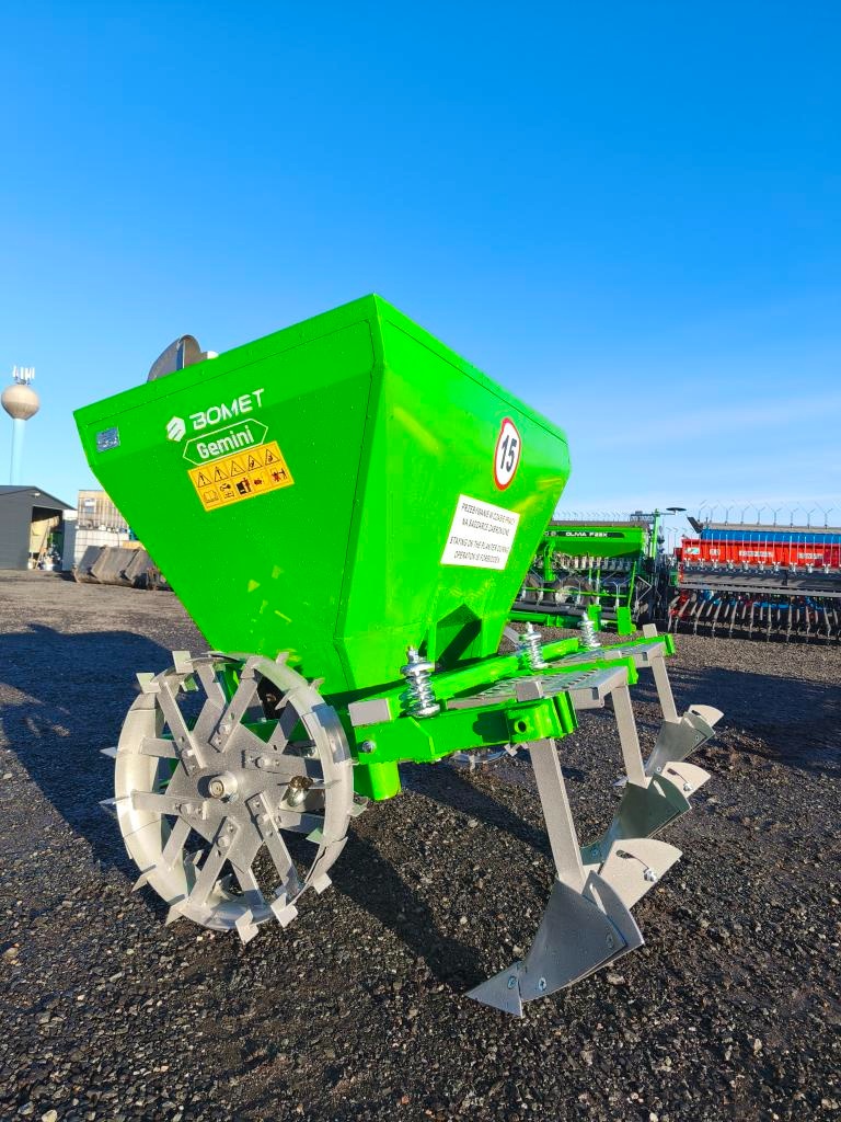 Sazeč Bomet XL s přihnojováním - 5