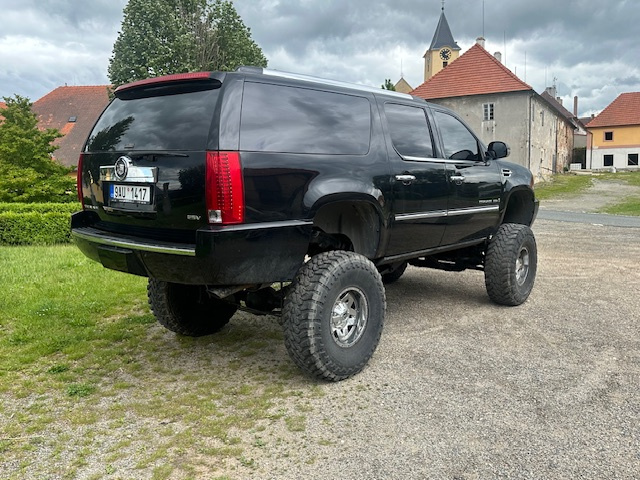 Cadillac Escalade ESV podvozek FTS i na splátky každému - 5