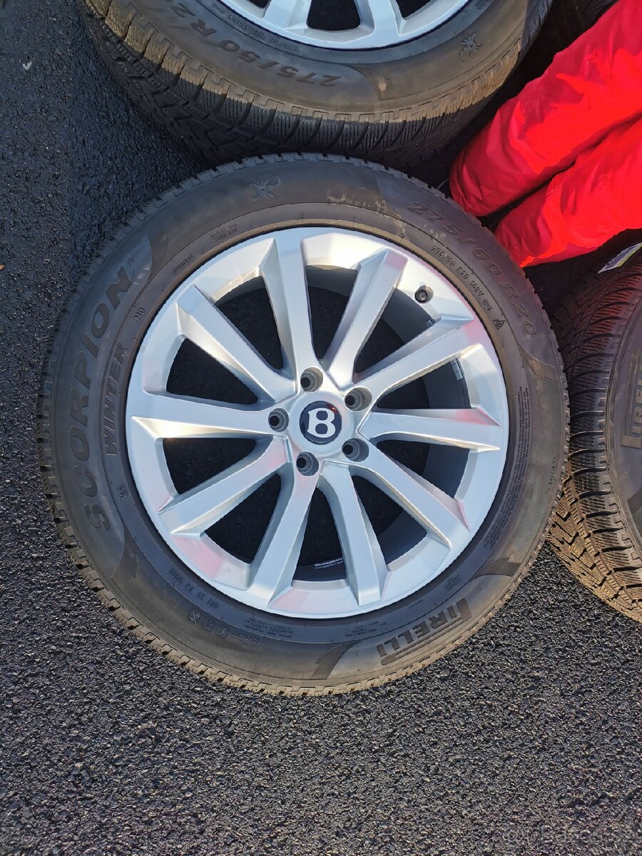 Originální alu kola na Bentley Bentayga zimní 20" - 5