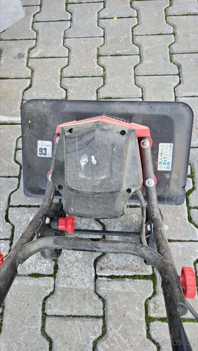 Kultivátor Hecht - 5