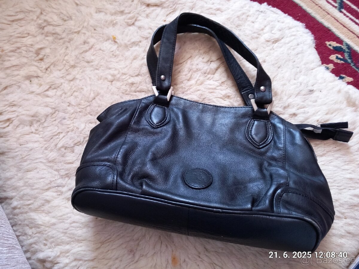 Kabela černá kož. A tm.vinová,zip uvnitř - 5