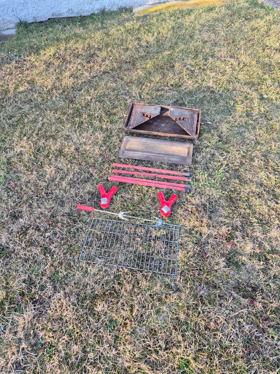 Gril na dřevěné uhlí - 5