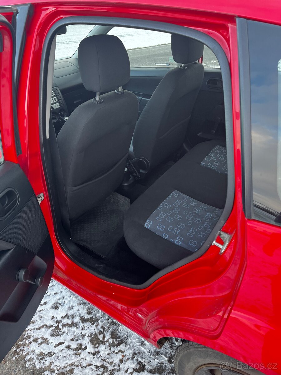 Ford Fiesta 1.4.Tdci 50kw - 5