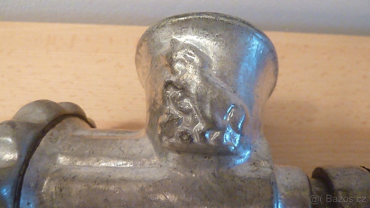 ruční mlýnek na maso - 5