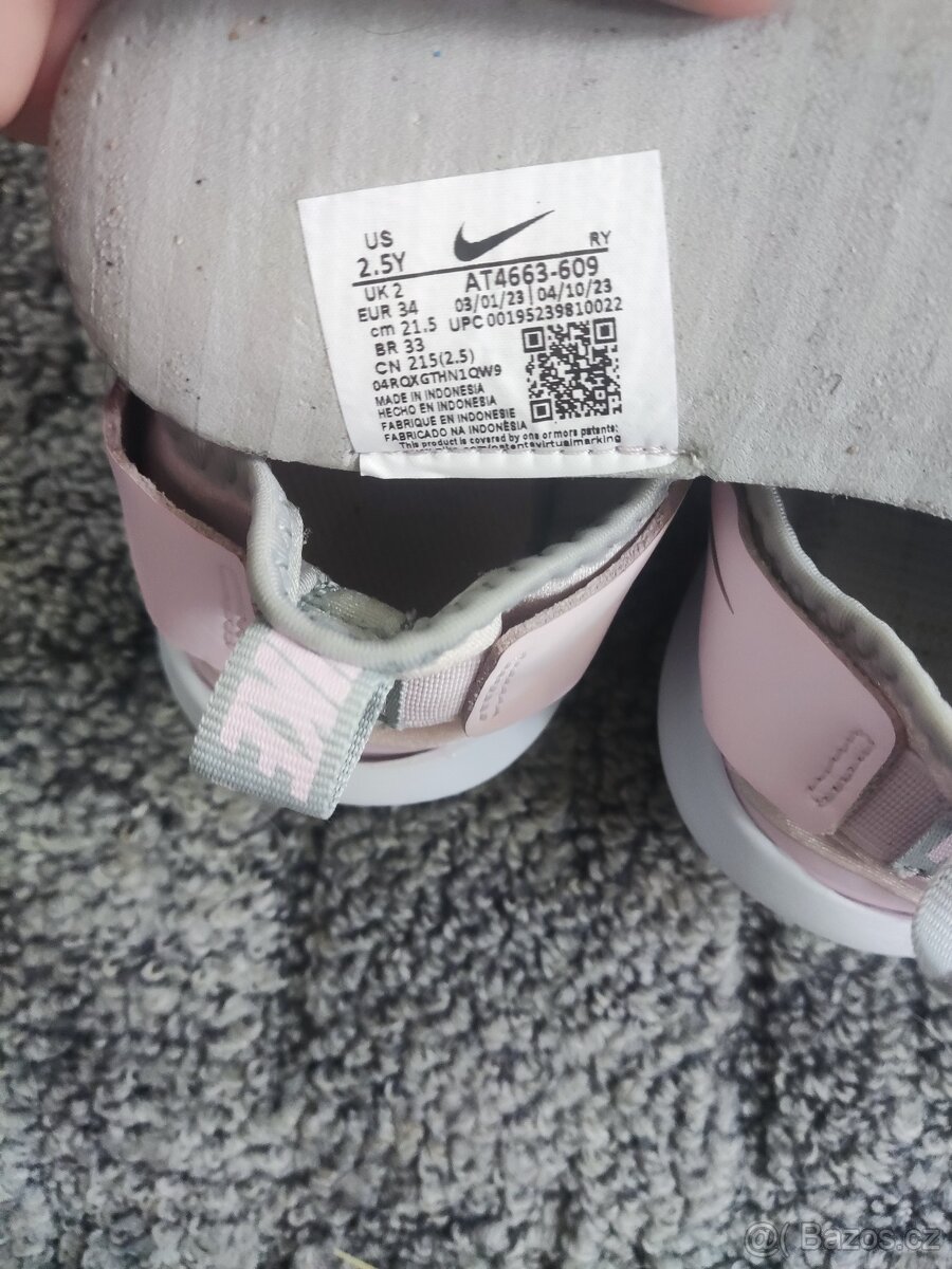Růžové dětské boty Nike Flex Runner - vel. 34 - 5