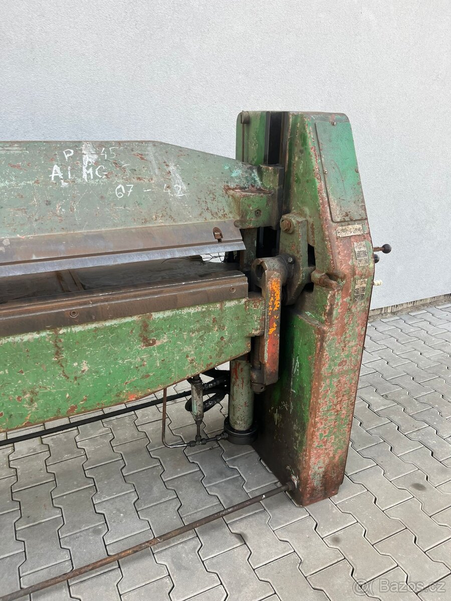 Hydraulická ohýbačka XONM 2000/2A - 5