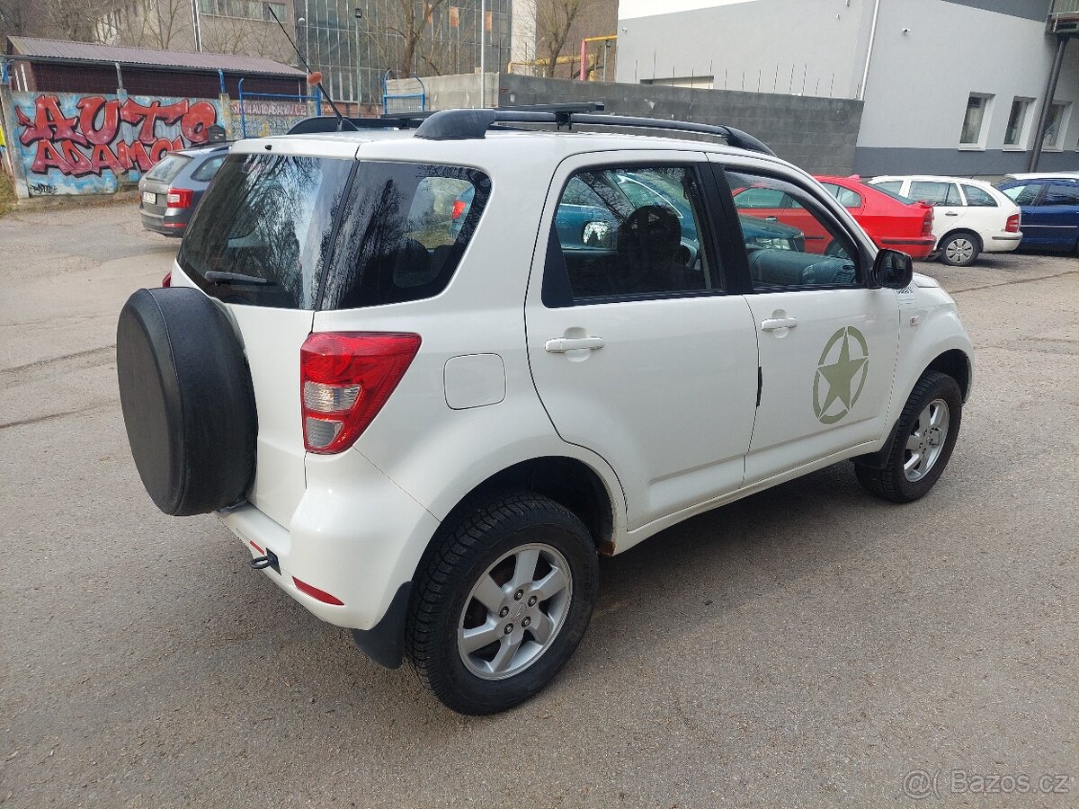 Daihatsu Terios 1.5, 77kw, 4x4, rok 2008... - 5