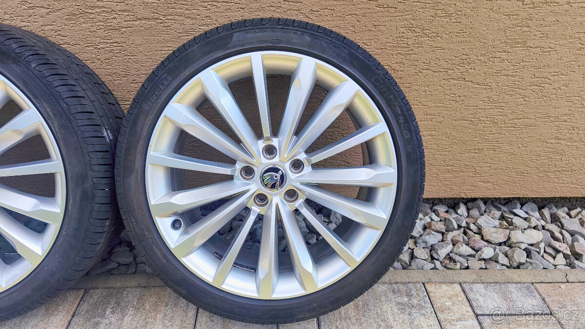 Sada alu kolaTrinity na Škoda Superb 3 letní pneu 235/40 R19 - 5