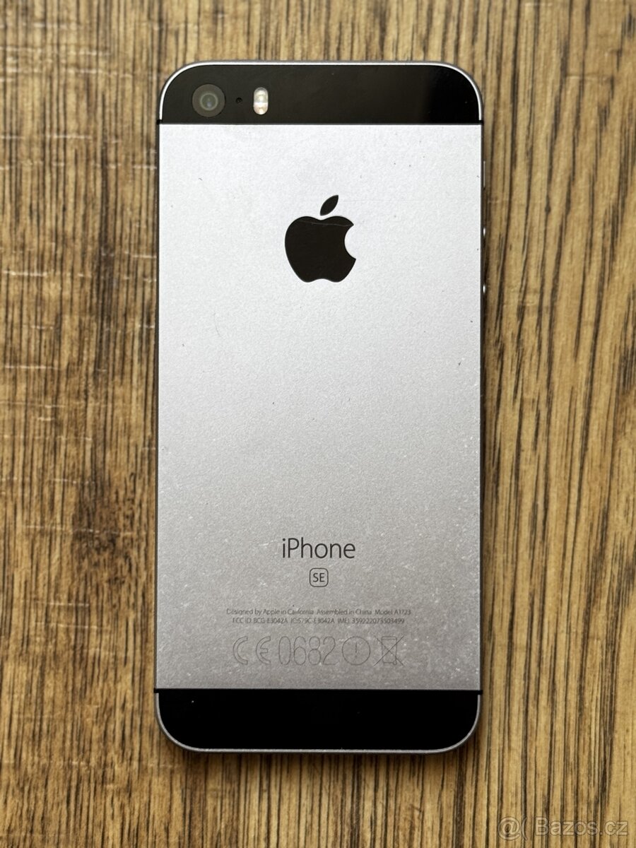 iPhone SE 64 GB + prislusenstvi - 5