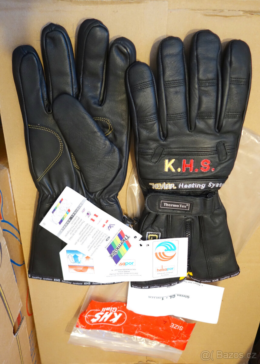 retro rukavice, opasek Yamaha XS, zapalovač Kawasaki Z 1000 - 5