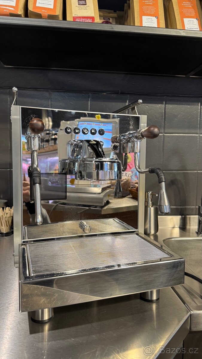 Kávovar Profi/Domácí Bezzera Matrix DE - italský - 5