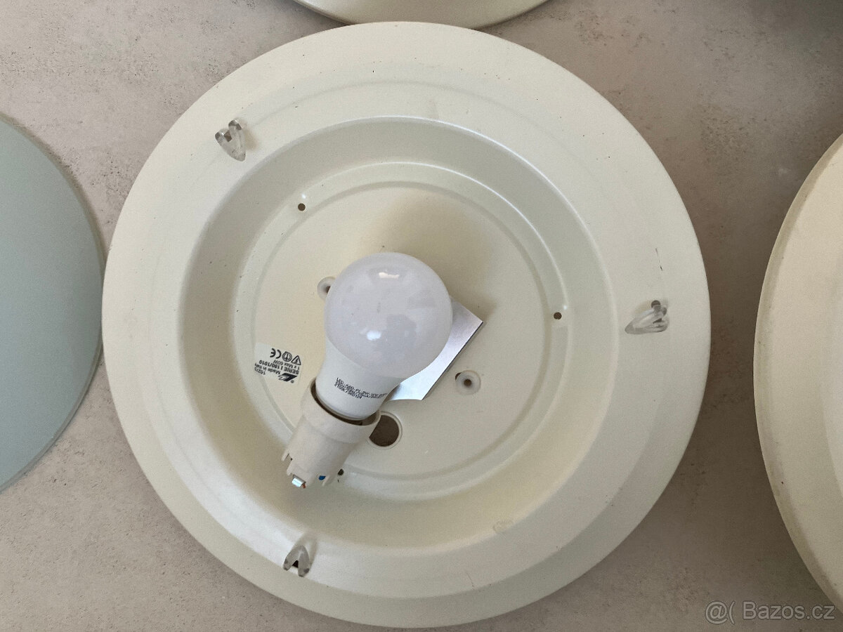 8ks světlo + 9ks žárovka - 5