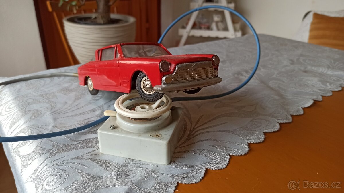 Ites stará hračka na kabel - 5