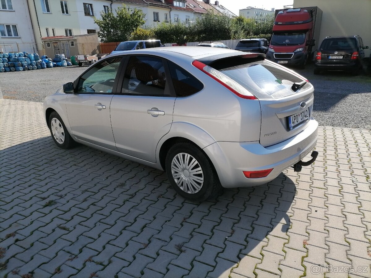 Ford Focus 1,6. r. 2009 SLEVA - 5