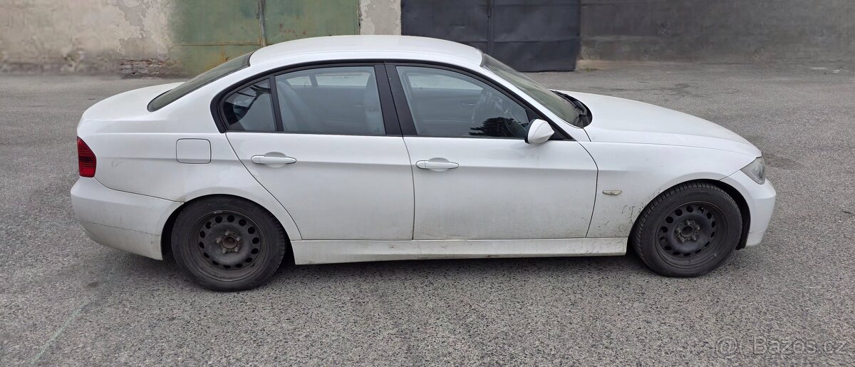 BMW E90 320D 2008 - 5