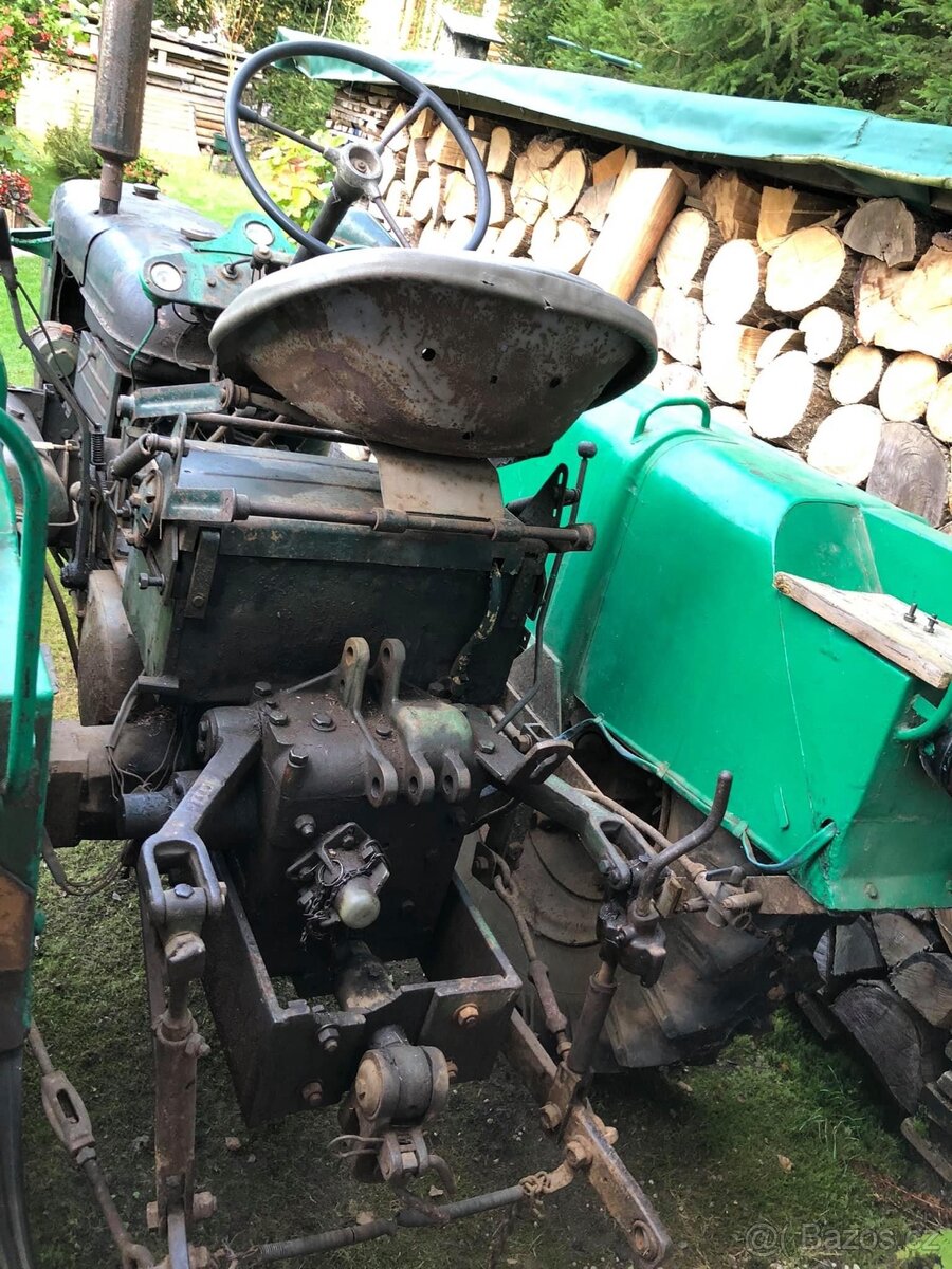 Prodám traktor značky zetor, model 25A - 5