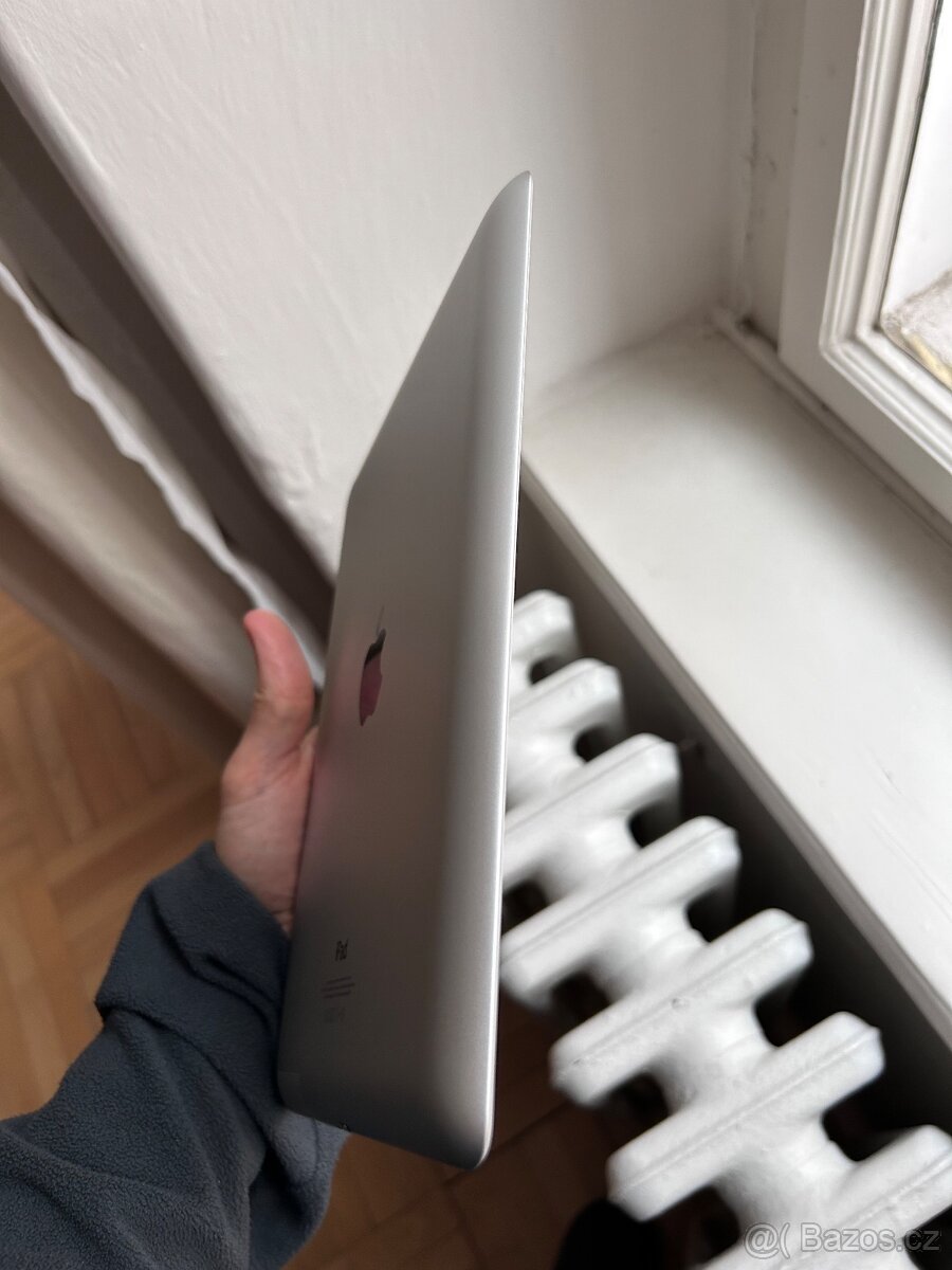 Apple Ipad 4th generation - 64 GB wi-fi - 5