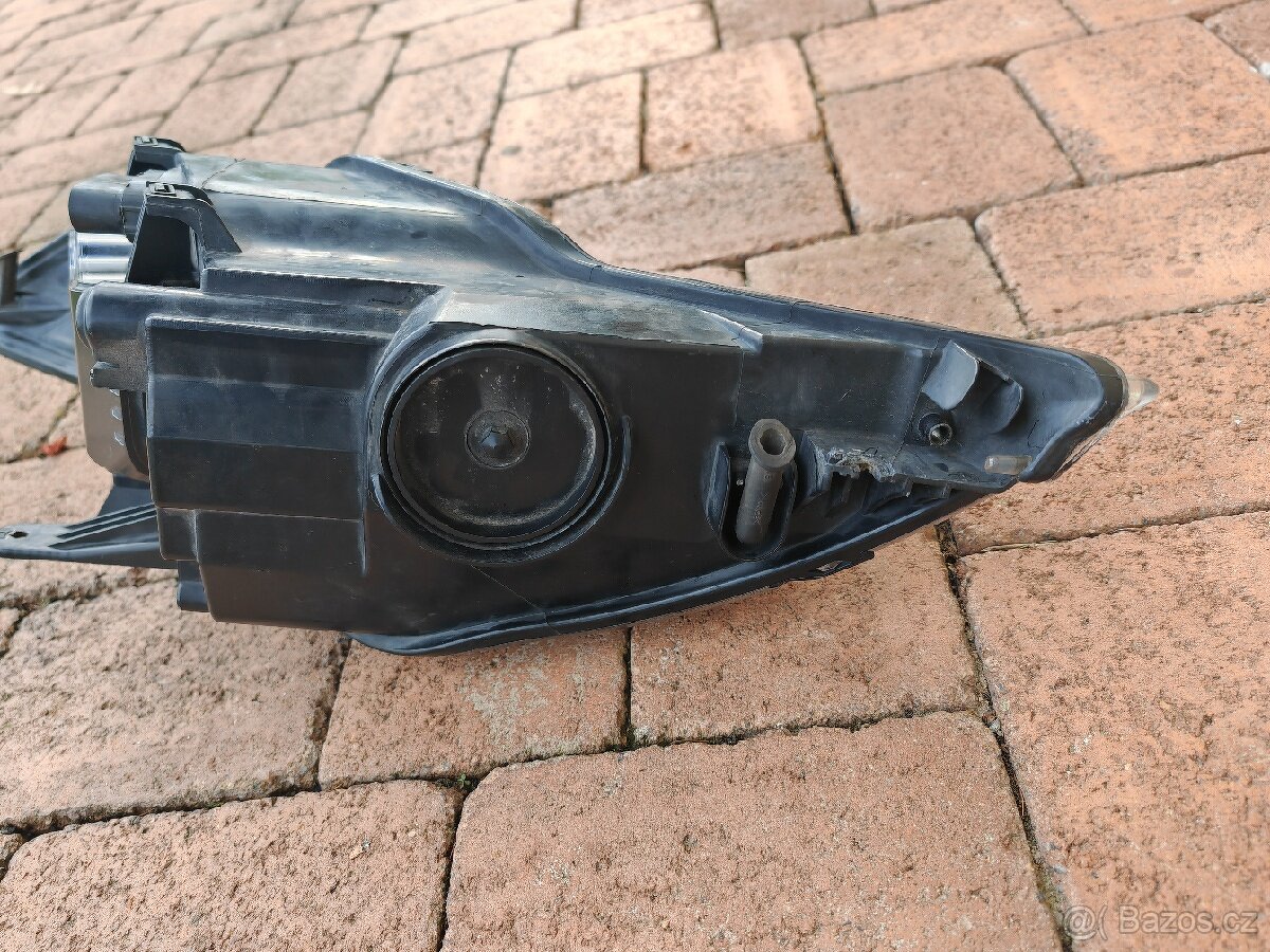 Přední pravý světlomet Ford Mondeo mk4 - 5