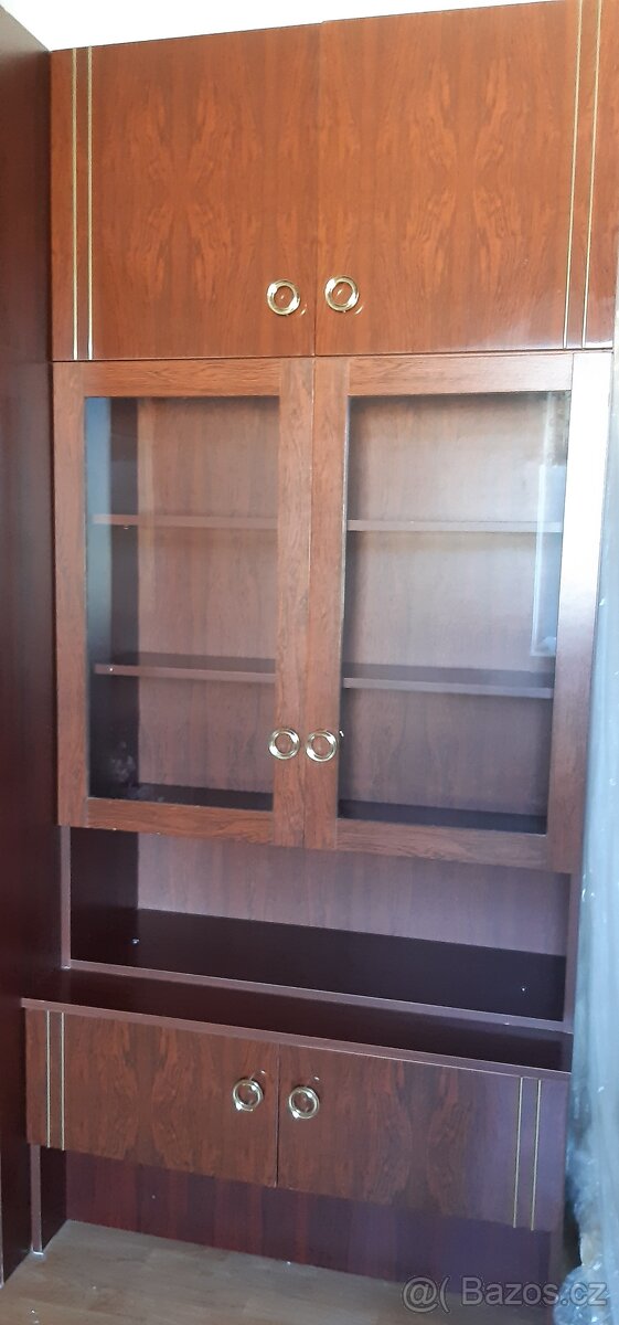 Obývací stěna (foto hází lesk- nepoškozená) - 5