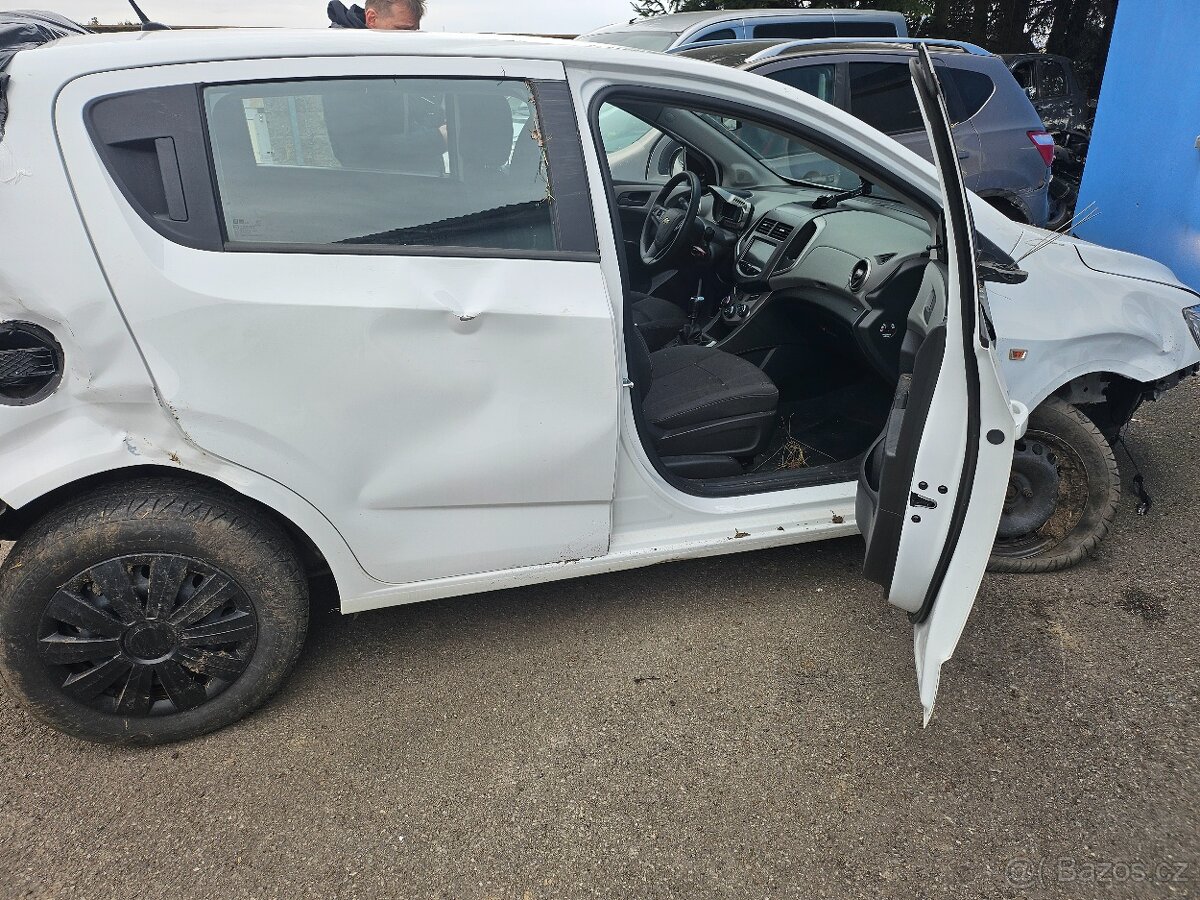 Chevrolet Aveo 1.2 i, 62 kw - 5