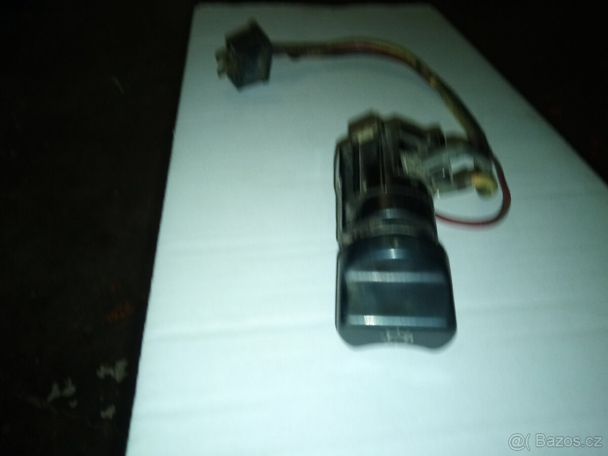 VYPÍNAČ, PŘEPÍNAČ SVĚTEL - 5