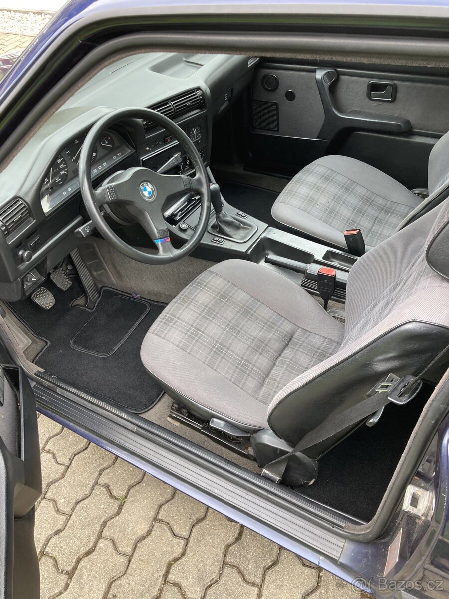 BMW E30 318 IS - 5