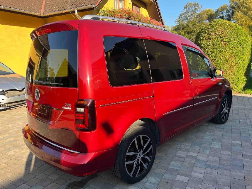 VW Caddy 1.4 TSI, 5 míst - 5