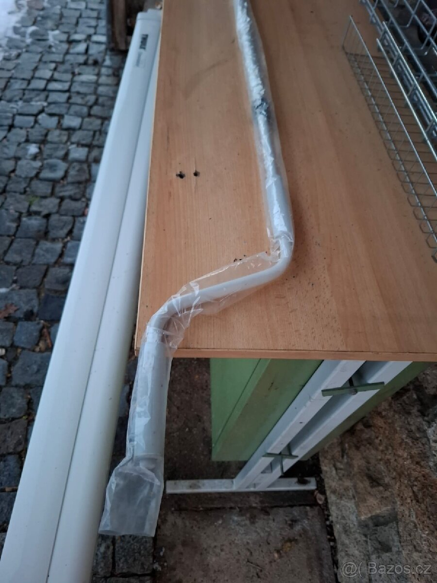 Markýza 4m bílá Thule omnistor - 5