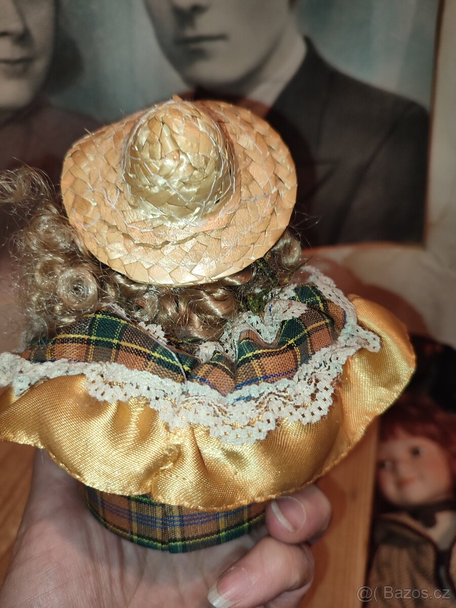 Panenka ,krabička - 5