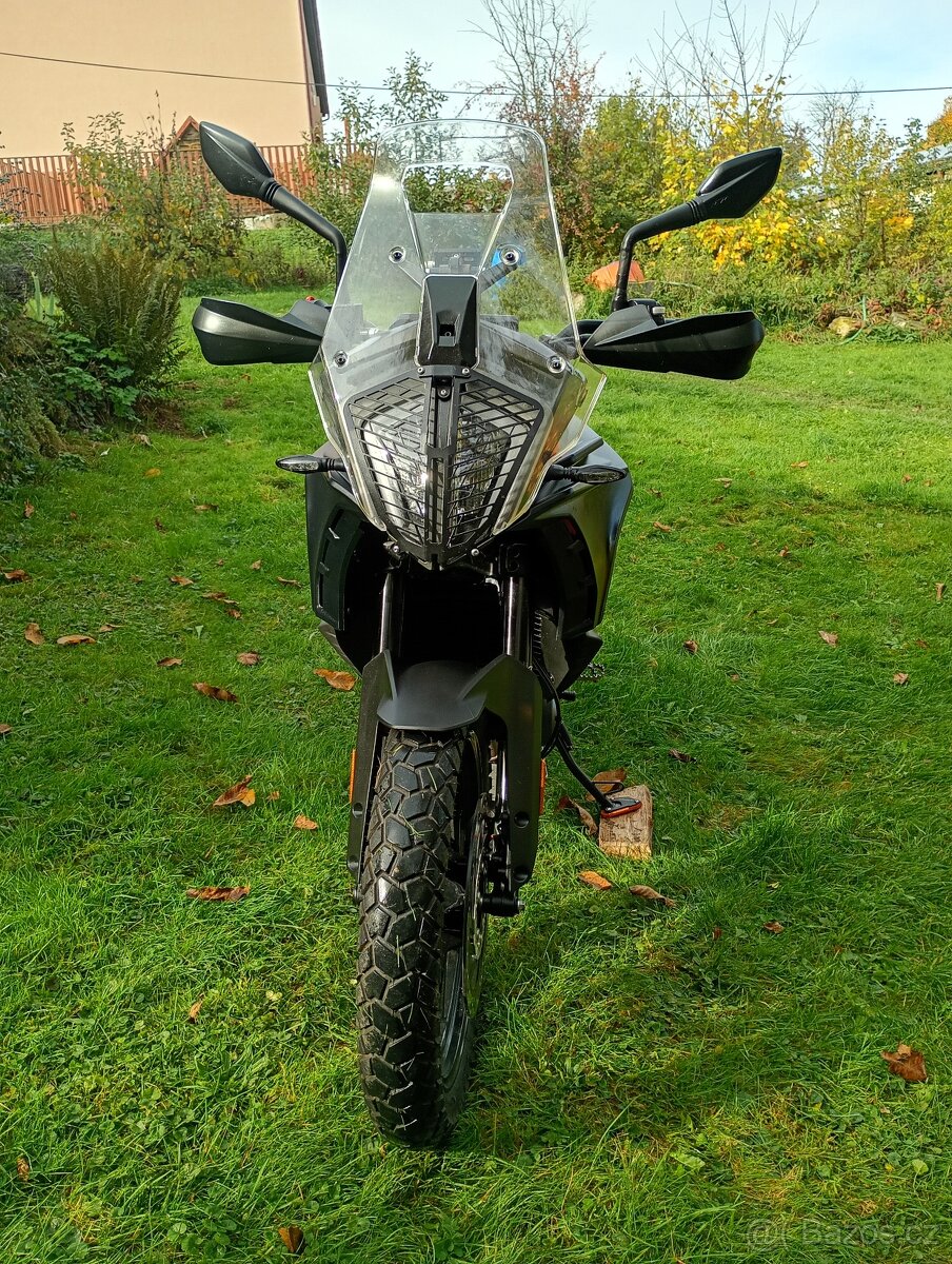KTM 390 Adventure – r.v. 2021, v provozu od 2022, 7 800 km - 5