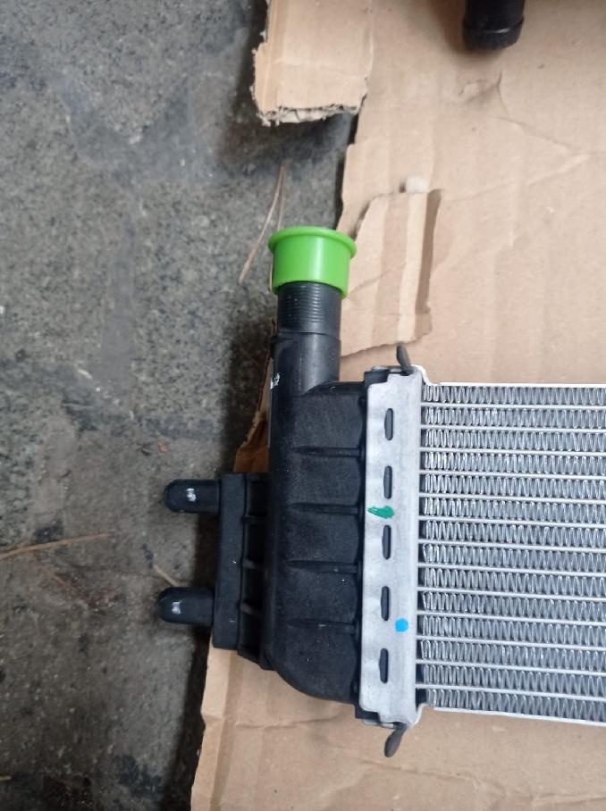 Chladič vody Dacia Renault - 5