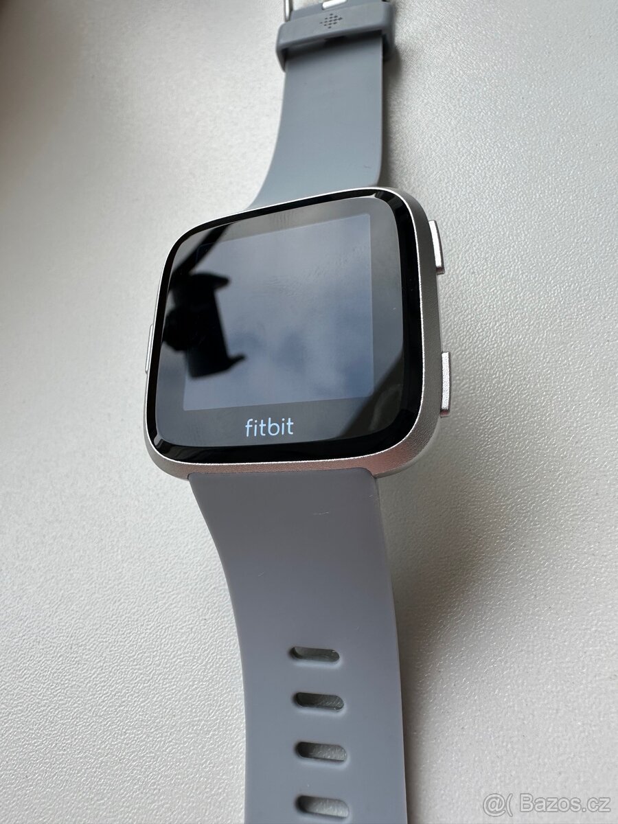 Fitbit versa chytré hodinky top stav - 5