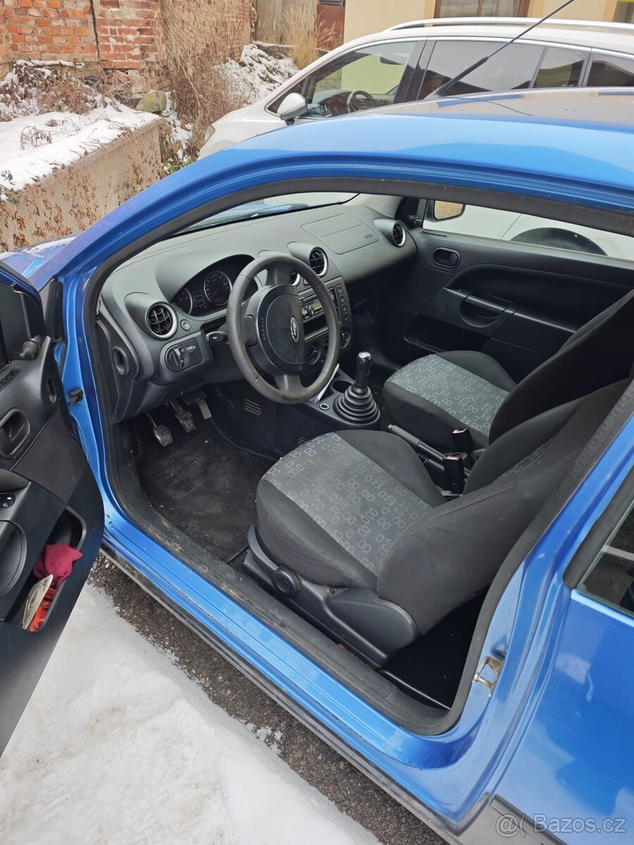 Ford Fiesta 1.4 benzín - 5