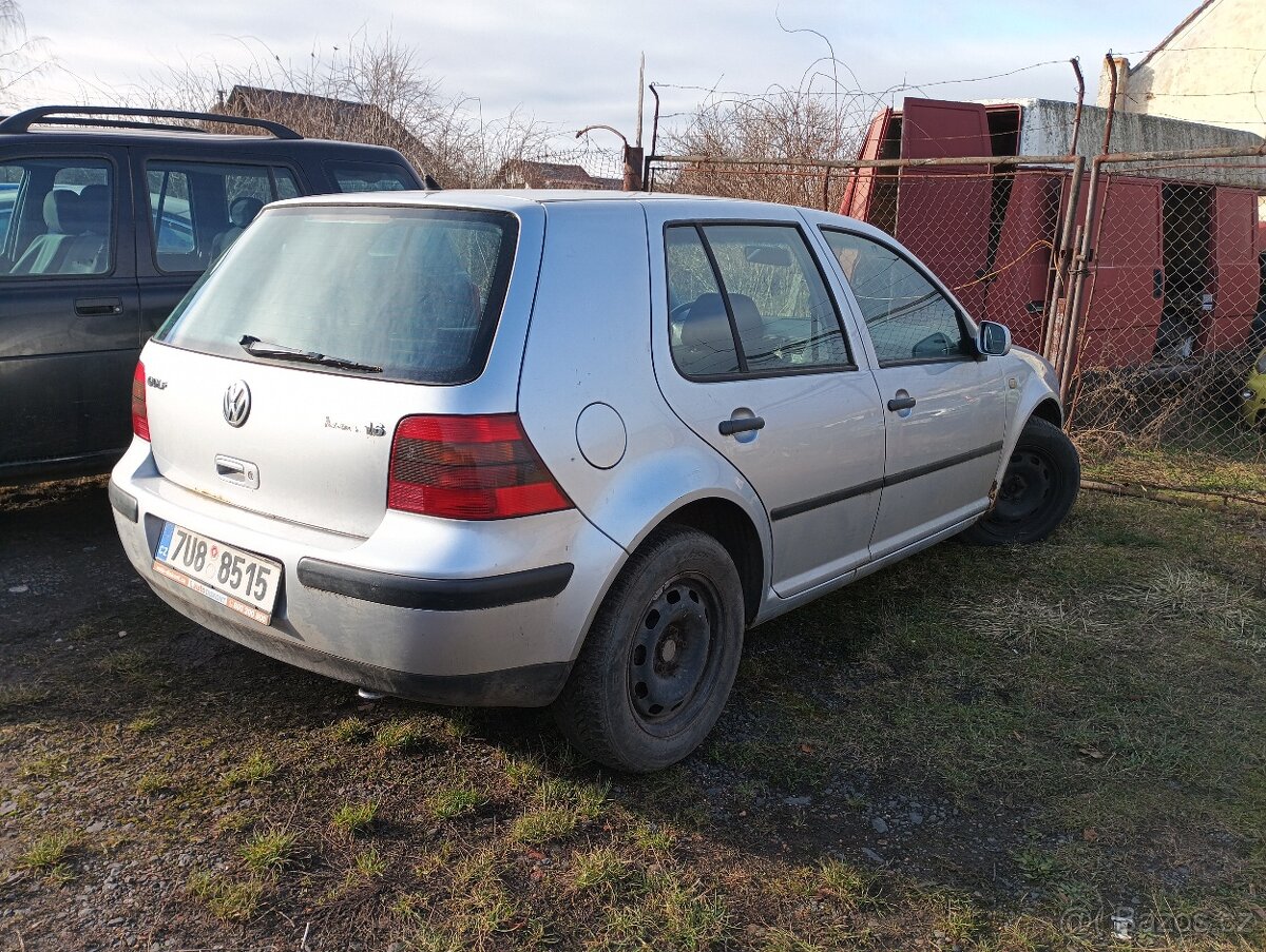 VW Golf na NEPOJÍZDNÉ - 5