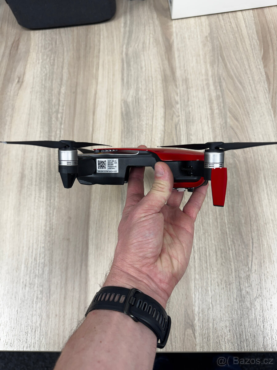 Prodám dron DJI MAVIC AIR Fly Combo, Iphone 7/NOVÁ CENA - 5
