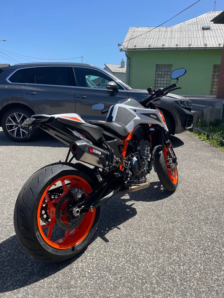 KTM 890 Duke R - 5
