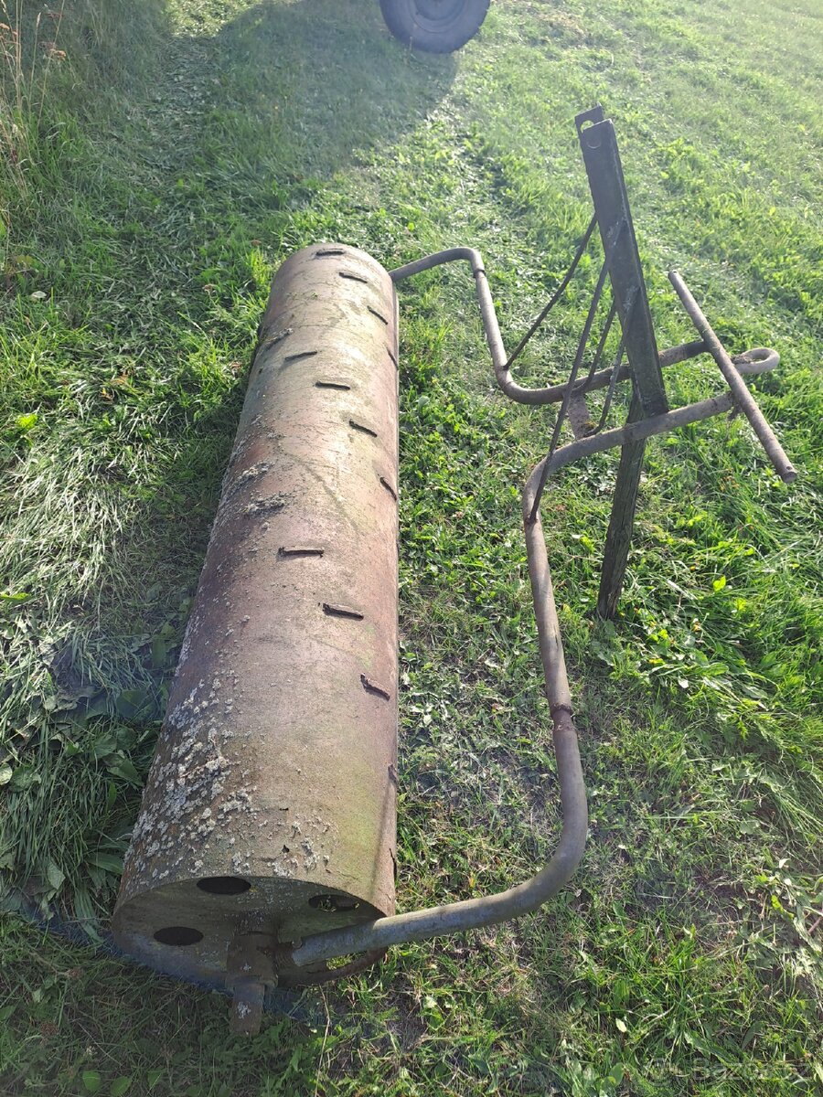 Válec lehký neseny. - 5