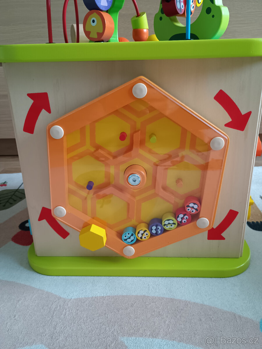 Hape Velká dřevěná motorická kostka - 5