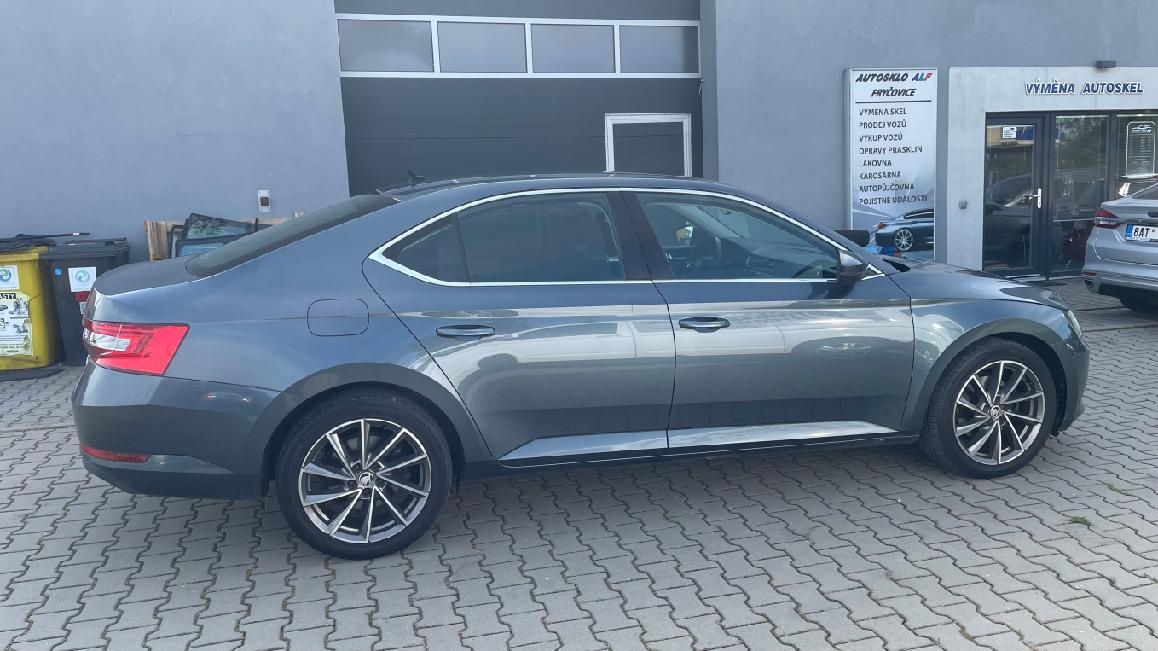 Škoda Superb, 2.0 TDI 110KW, RV 6/2016 - 5