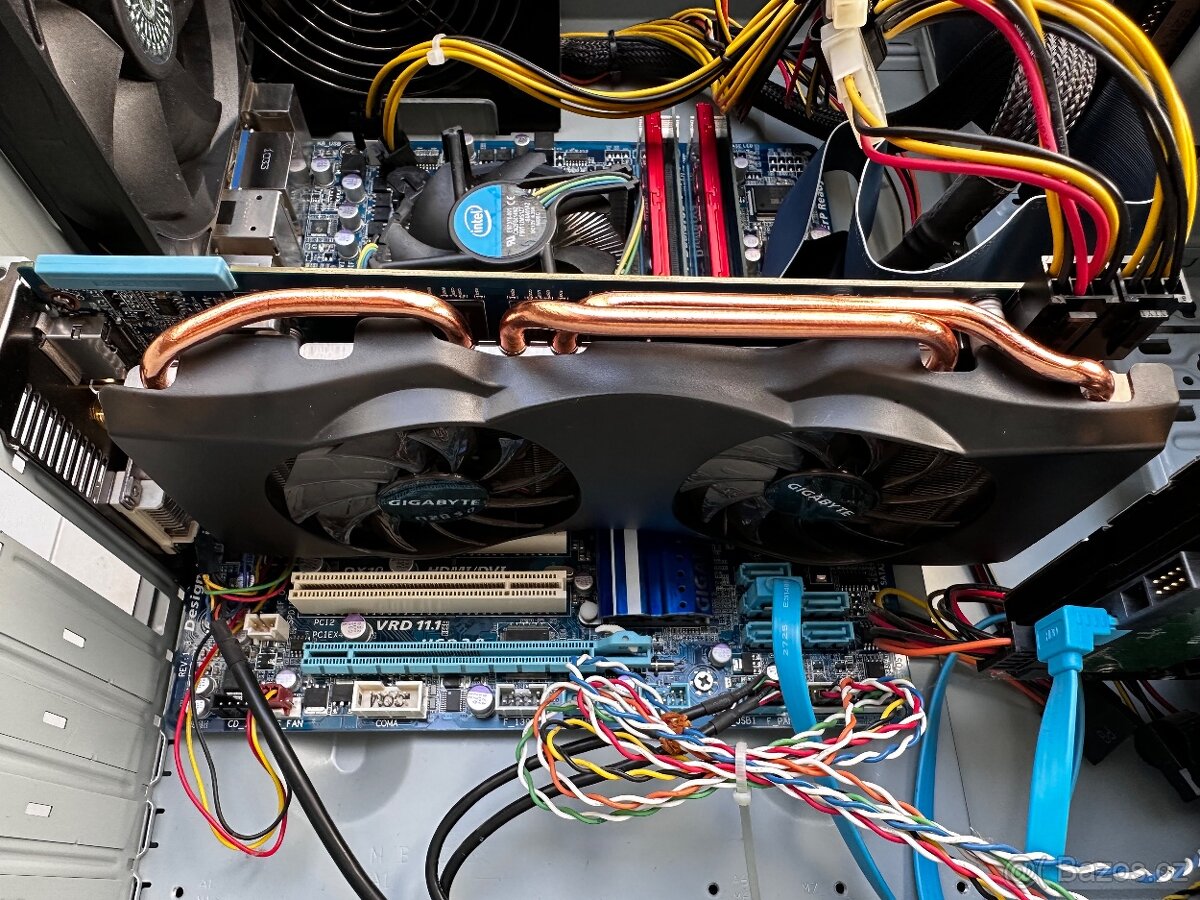 kancelářský stolní počítač - 5