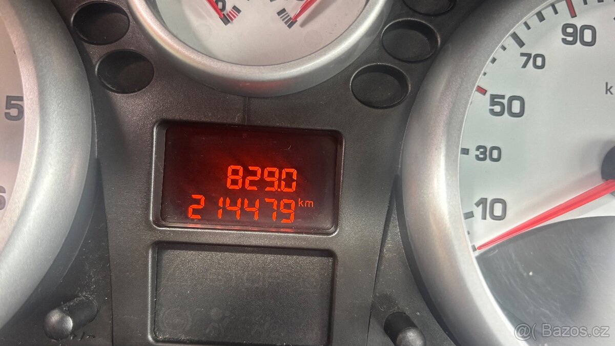 Prodám Peugeot 207 - 5