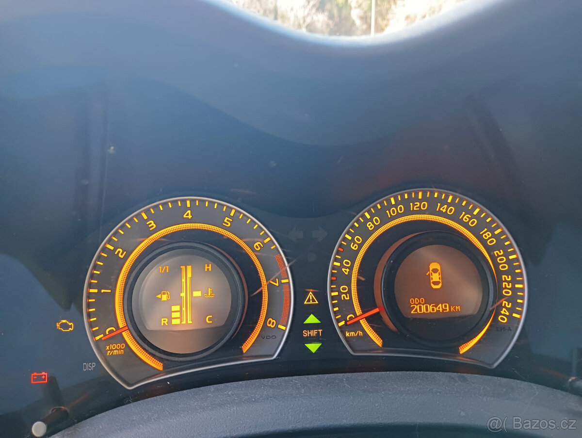 Toyota Auris 1.6 benzín 2008 - 5