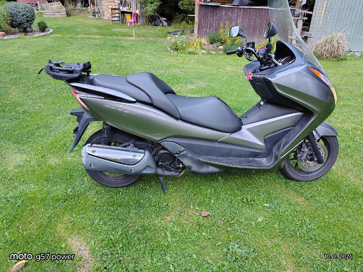 Honda Forza 300 - 5