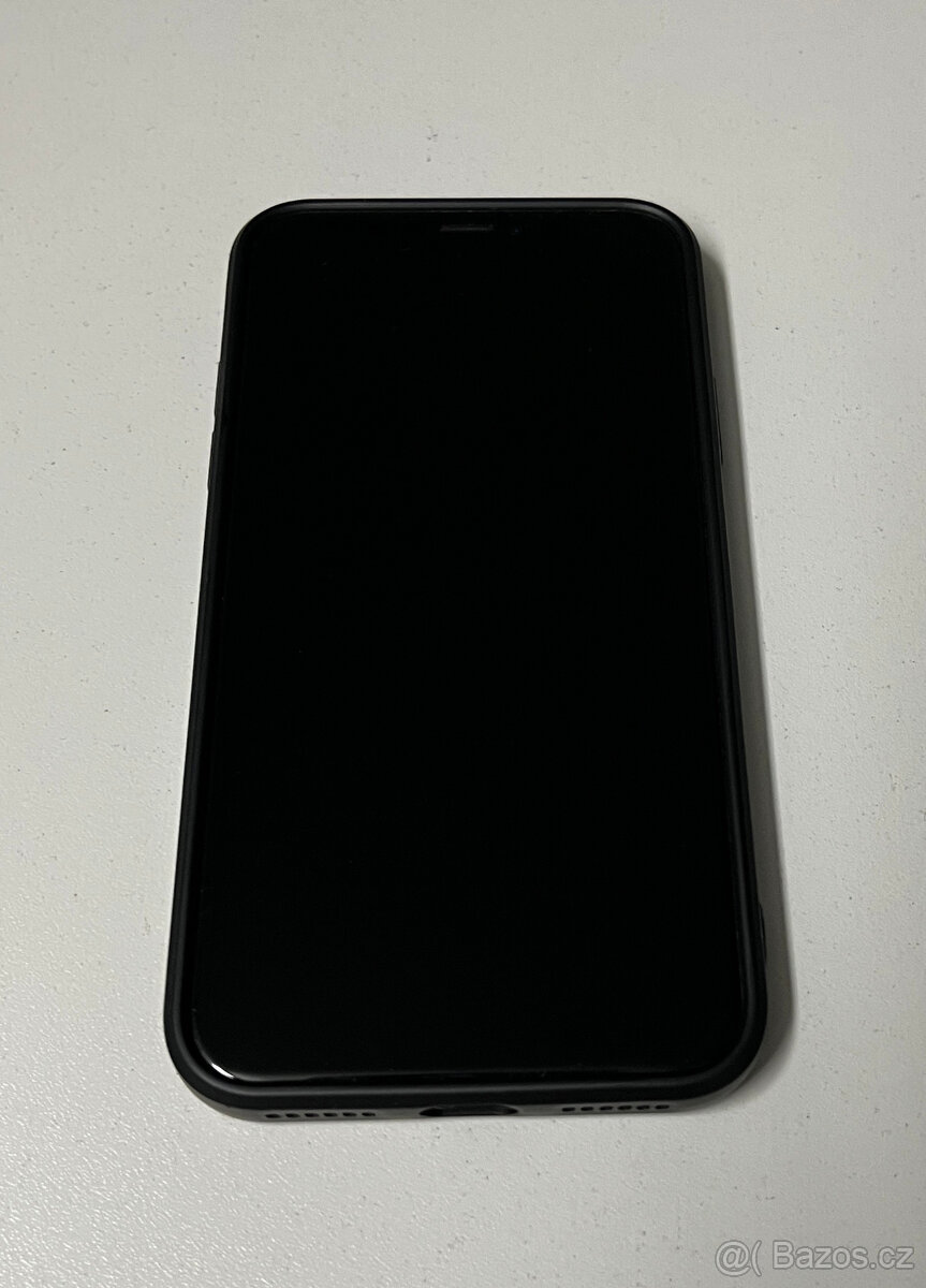 Apple iPhone X 64GB černý - 5