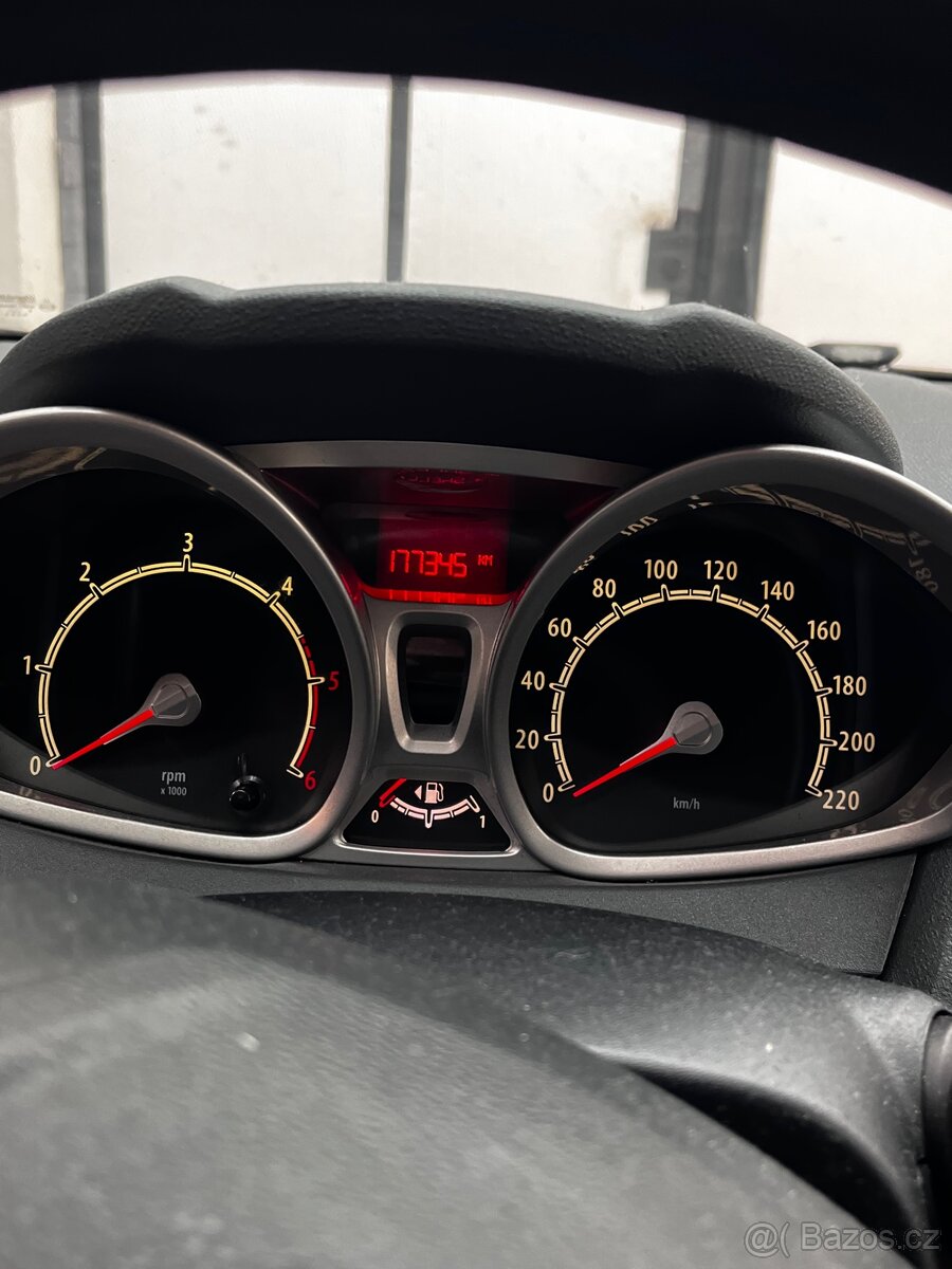 Ford Fiesta 1.6 tdci ,rok výroby 2009, najeto 178.000km - 5