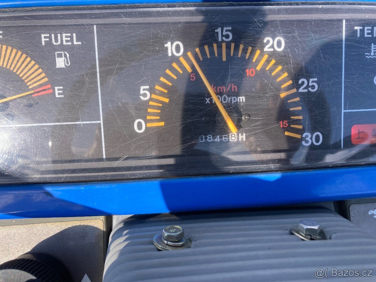 Malotraktor Iseki Sial 223 s čelním nakladačem - 5